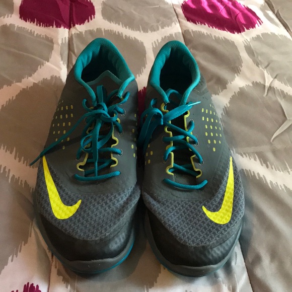 Shoes - Picture 2 of 3